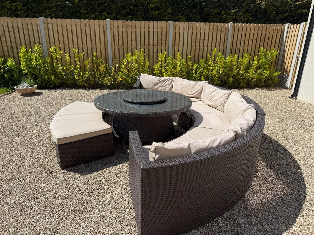 Italian Garden Furniture w/Dining Table - Image 3