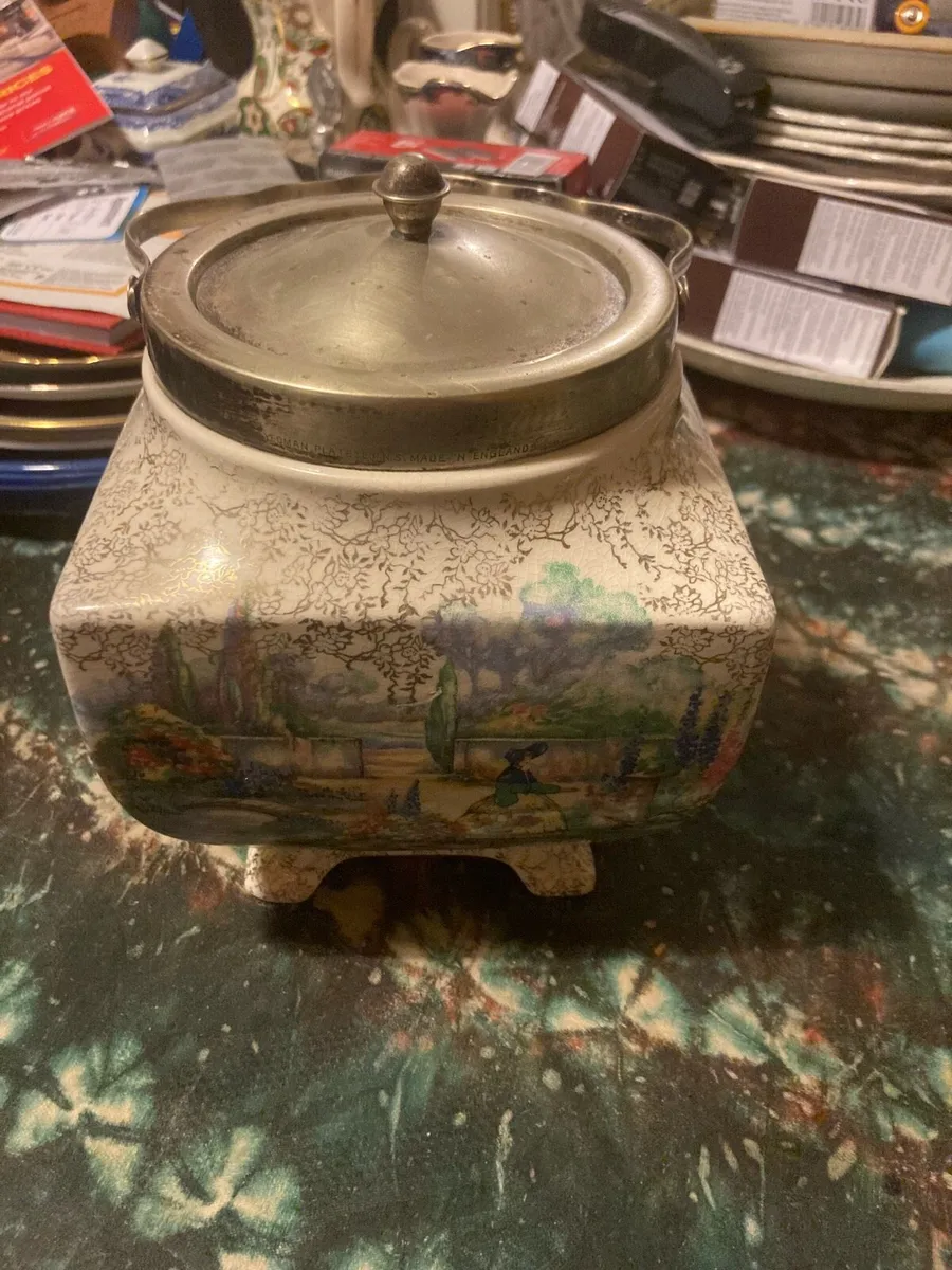 1930s biscuit barrel free postage - Image 3