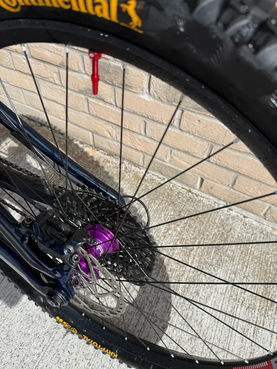 Trek slash 9.8 XT Gen 5 - Image 2