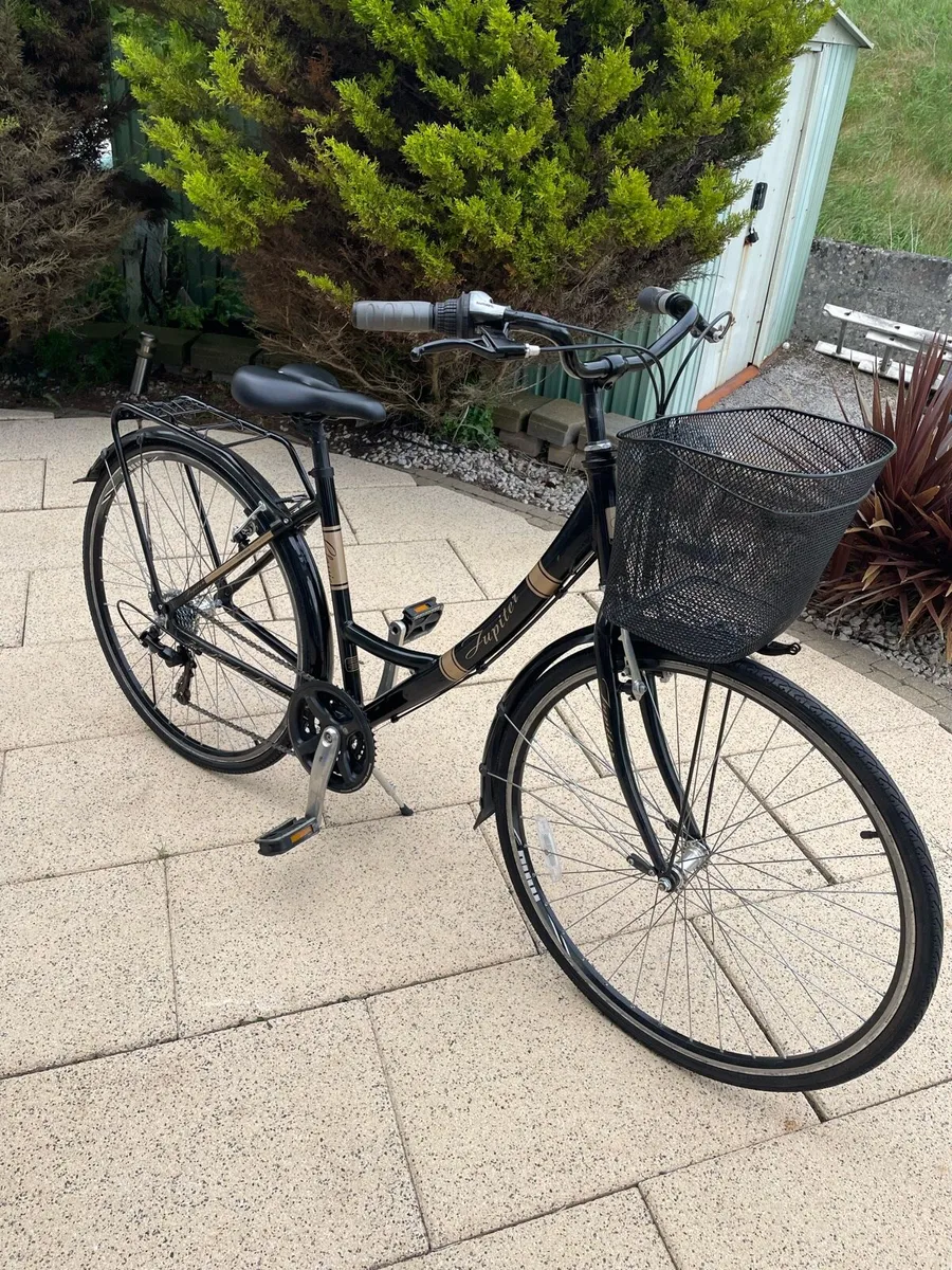 Ladies Jupiter Classic hybrid bike - Image 1