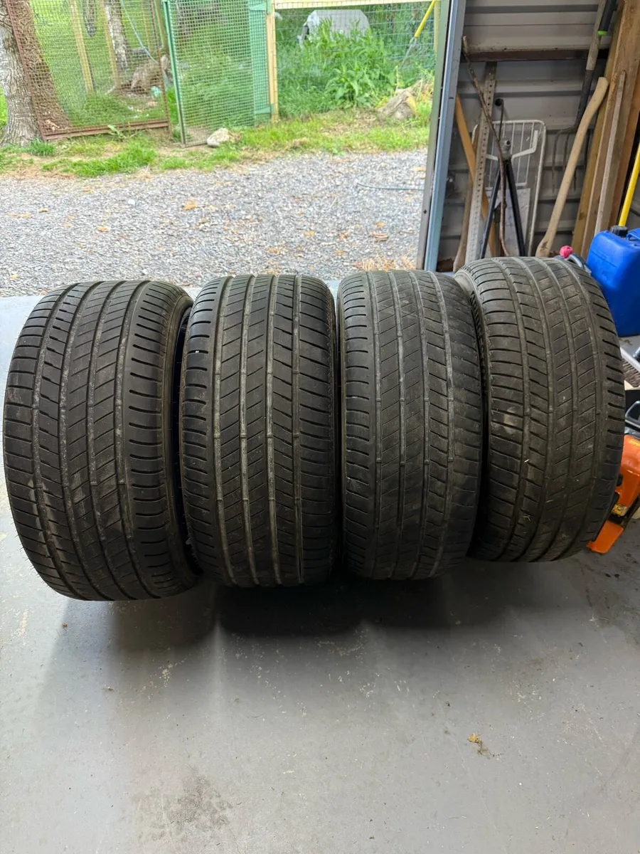 Bridgestone Alenza tyres x4 G05 X5 - Image 1