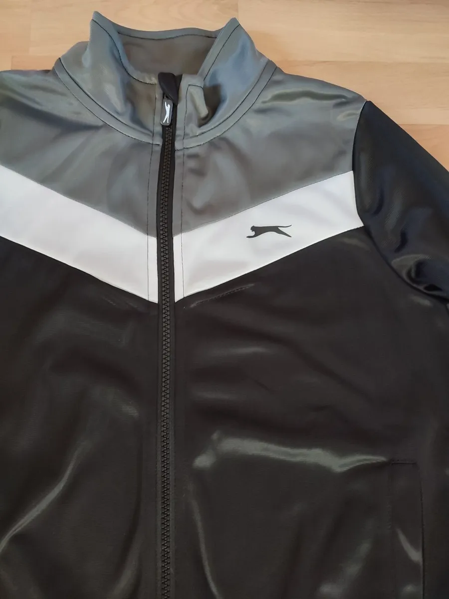 Tracksuit Junior - Never Worn - Image 3