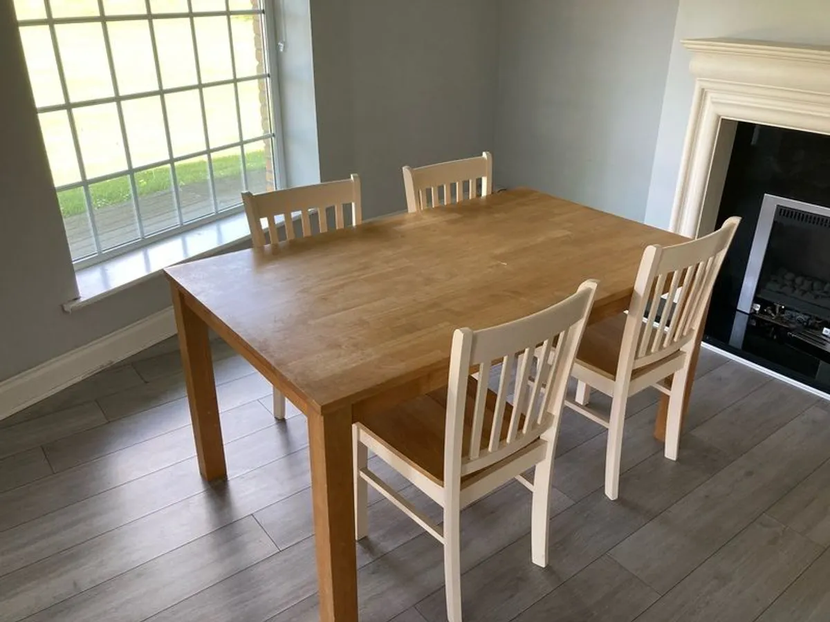 Dining table and 4x chairs - Image 3