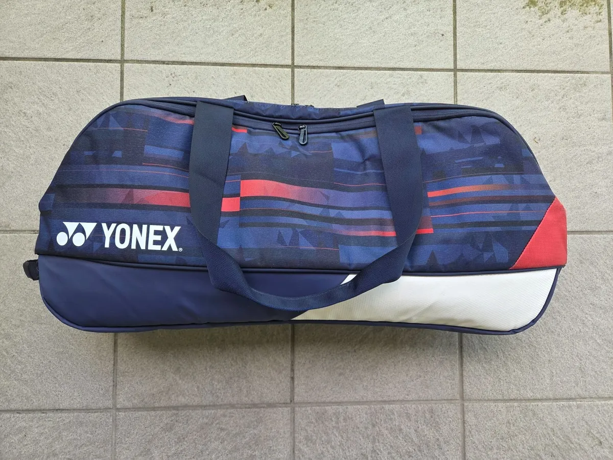 YonexBA31PA Pro Performance Tournament Racket Bag - Image 3