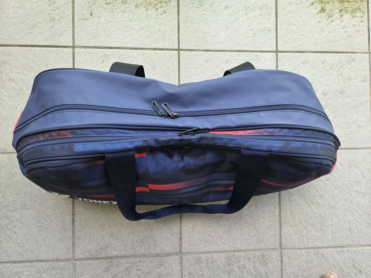 YonexBA31PA Pro Performance Tournament Racket Bag - Image 4