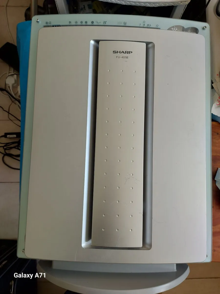 SHARP AIR PURIFIER, Model FU-40SE-K, in excellent - Image 1