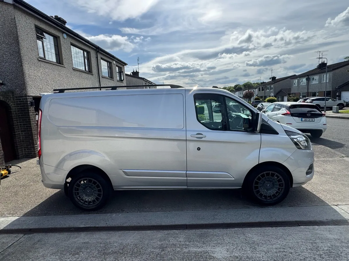Ford Transit Custom - Image 3