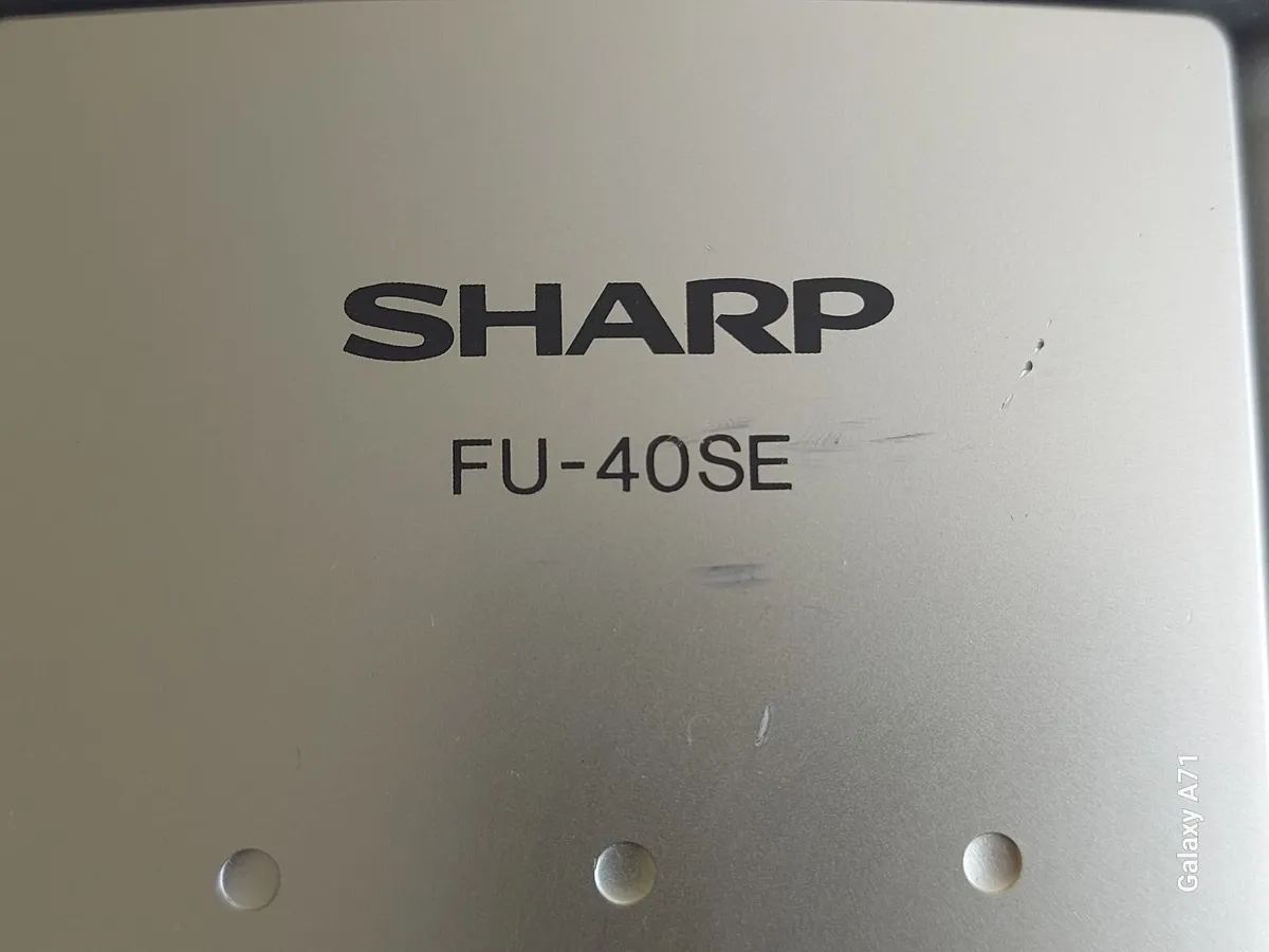 SHARP AIR PURIFIER, Model FU-40SE-K, in excellent - Image 3