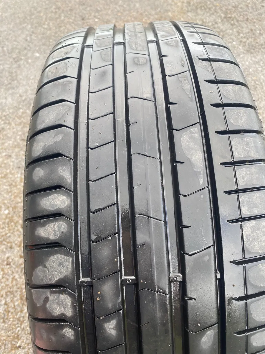 Pirelli P Zero 245/35/20 tyre run flat - Image 3