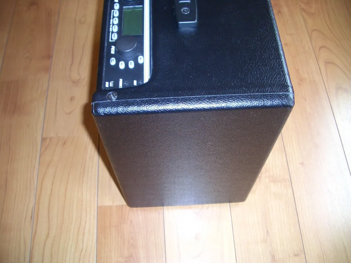 FENDER MUSTANG III - V2 - GUITAR AMPLIFIER - Image 4