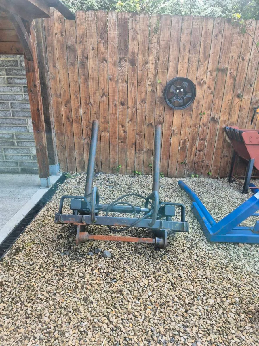 Bale lifter - Image 2