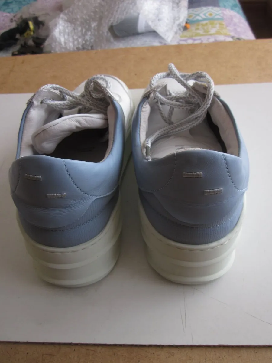 Ladies Filling Pieces Leather Sneakers  S6 - Image 3