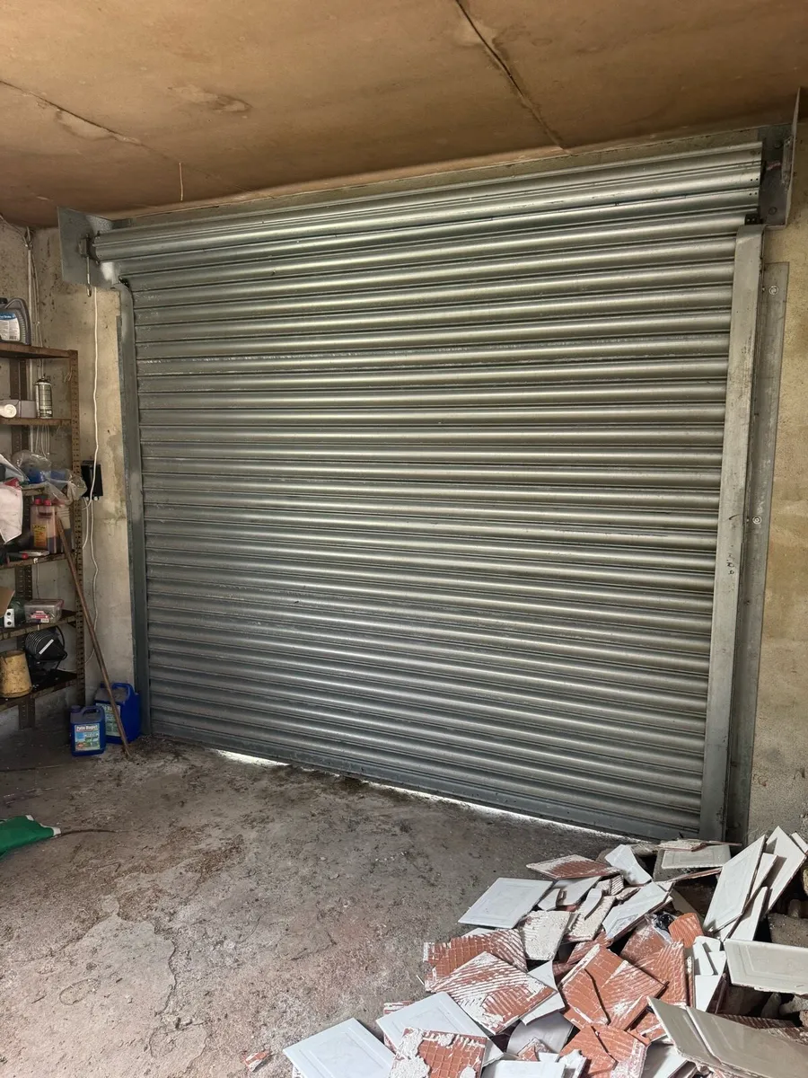 Electric roller door. galvanised and remotes - Image 2