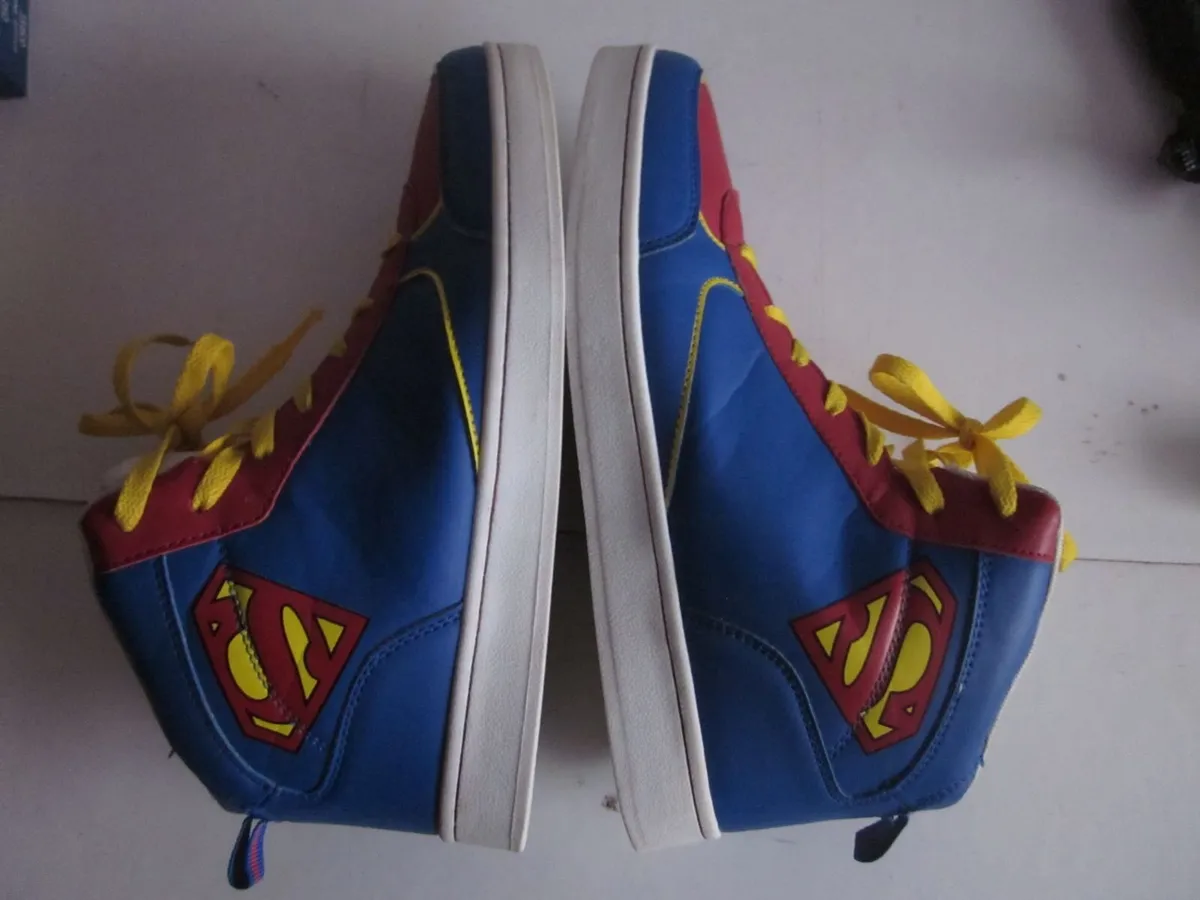 Superman High Top Trainers S.9 - Image 4