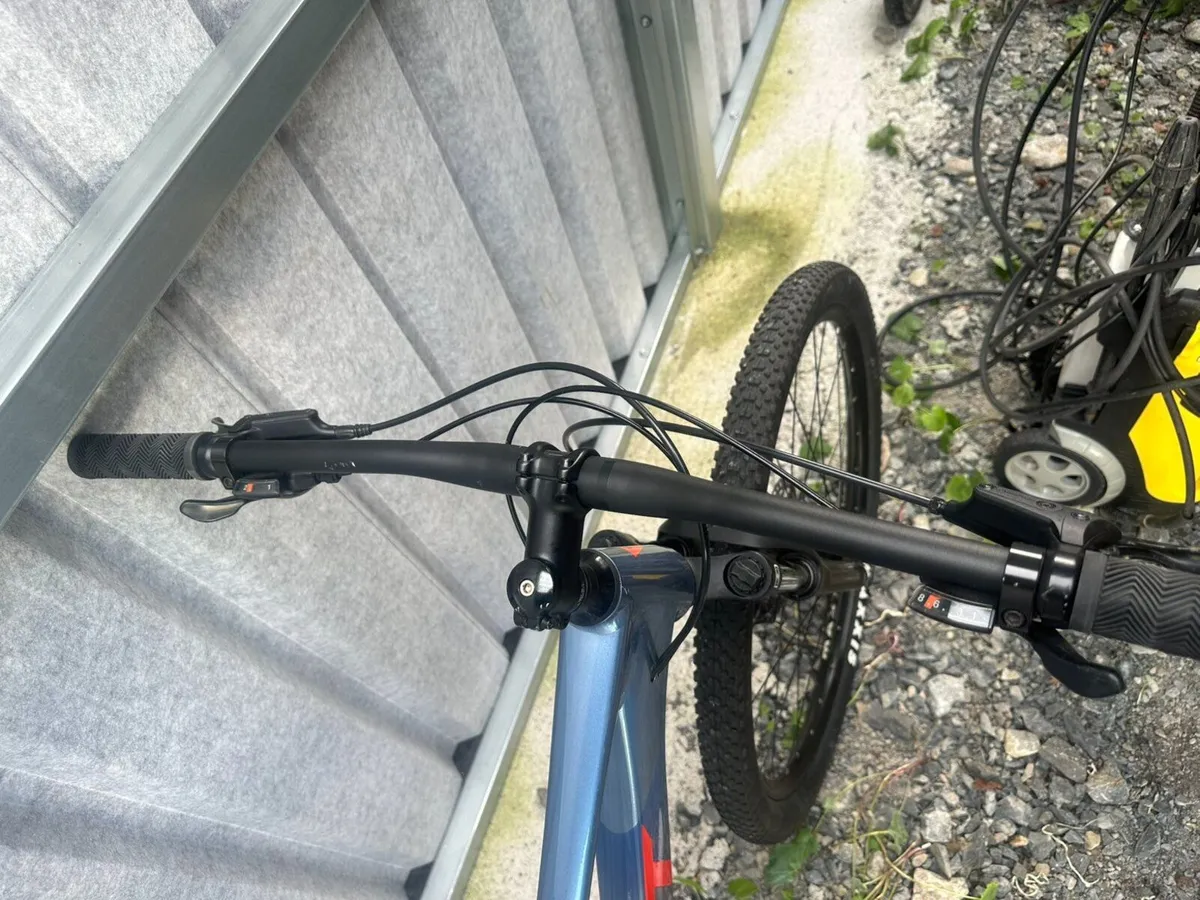Giant talon 3 mountain bike - Image 4