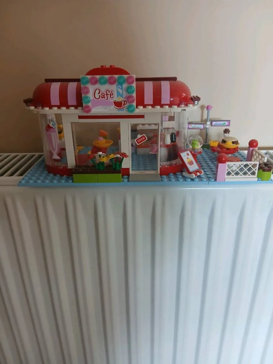 Lego Friends Cafe Plus Manual - Image 1