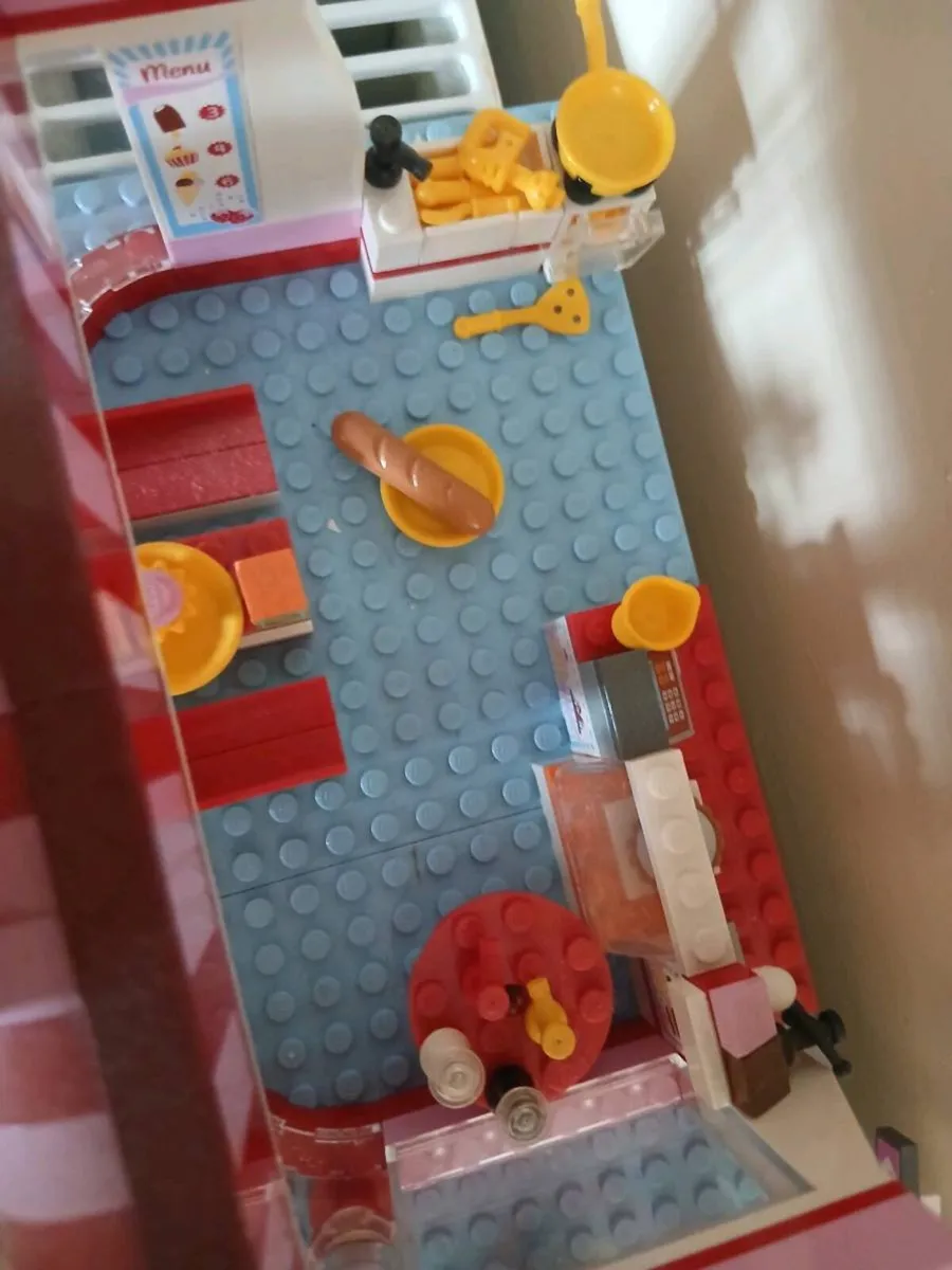 Lego Friends Cafe Plus Manual - Image 4