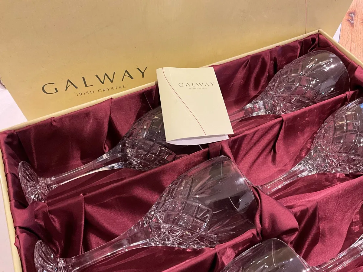 Galway Crystal. Tara Wine Goblet.Set of 6 - Image 4