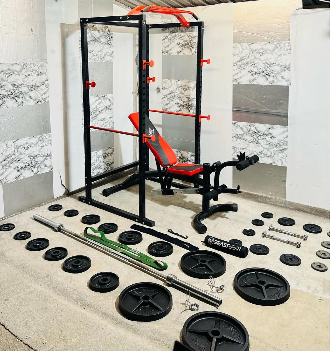 COMPLETE HOME GYM - Image 1