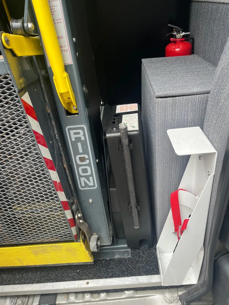 Wheelchair Lift - Image 3