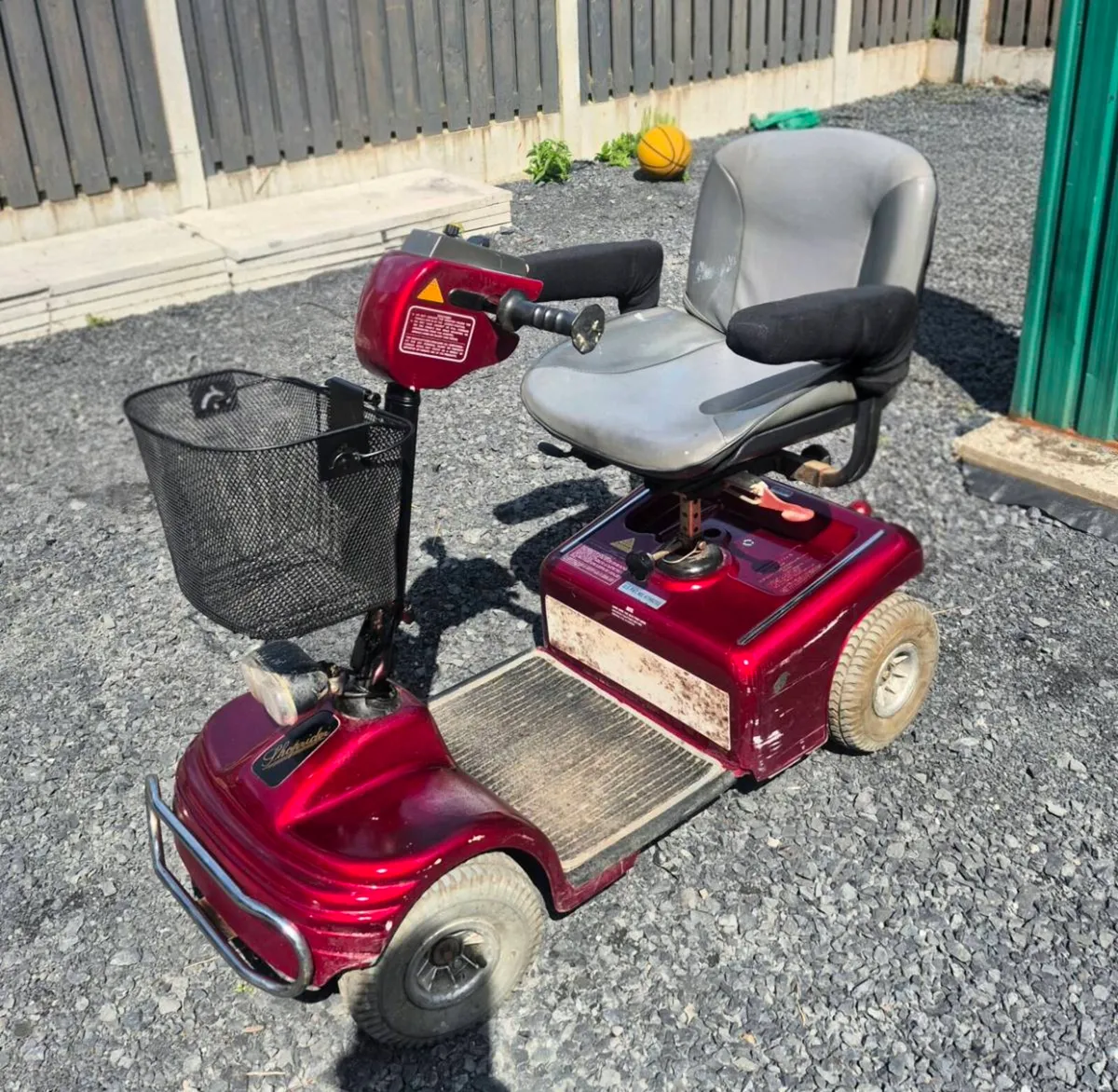 LIGHTWEIGHT MOBILITY SCOOTER BATTERY HAS BEEN CHAR - Image 1