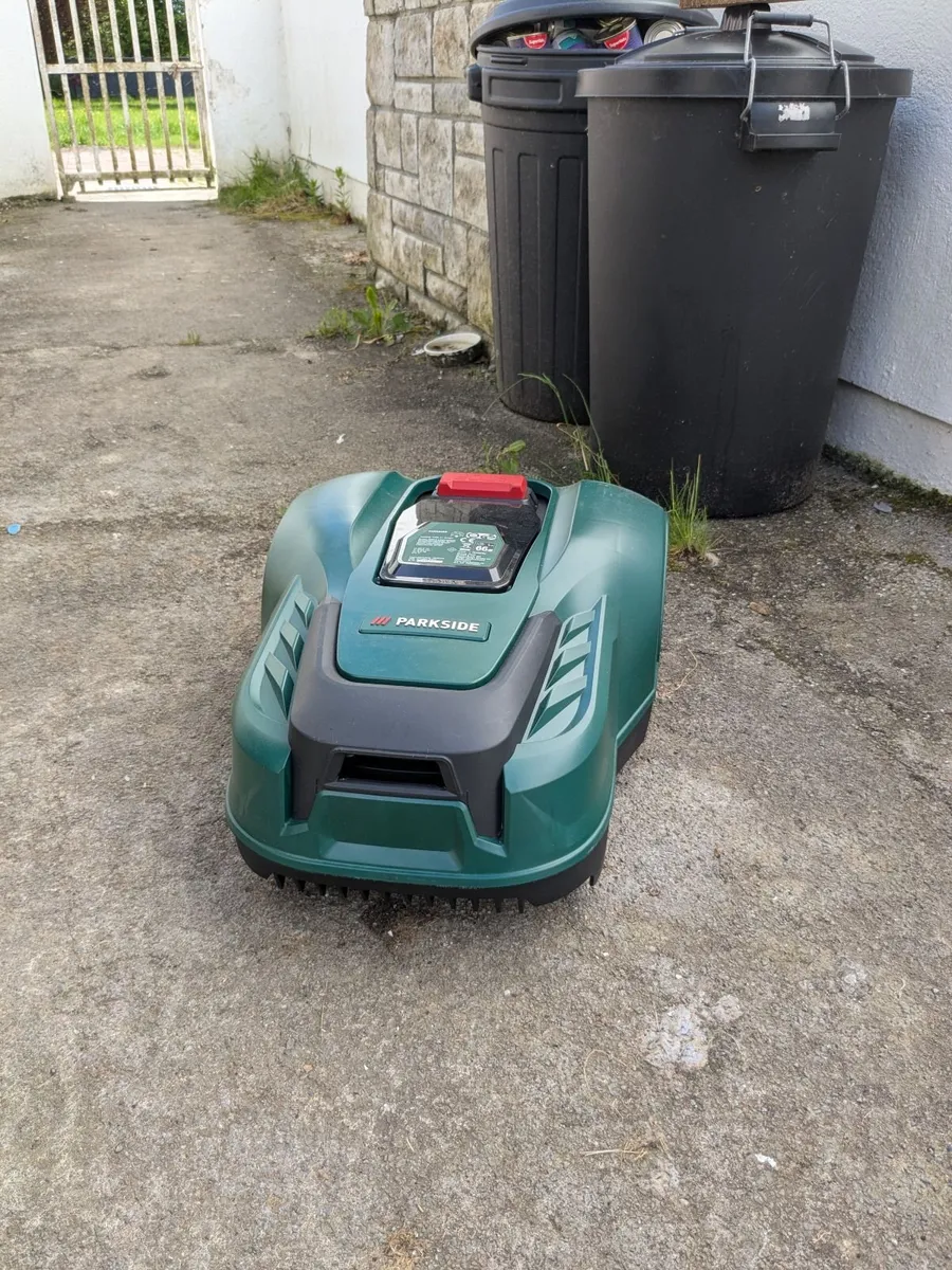 Robot lawnmower - Image 2