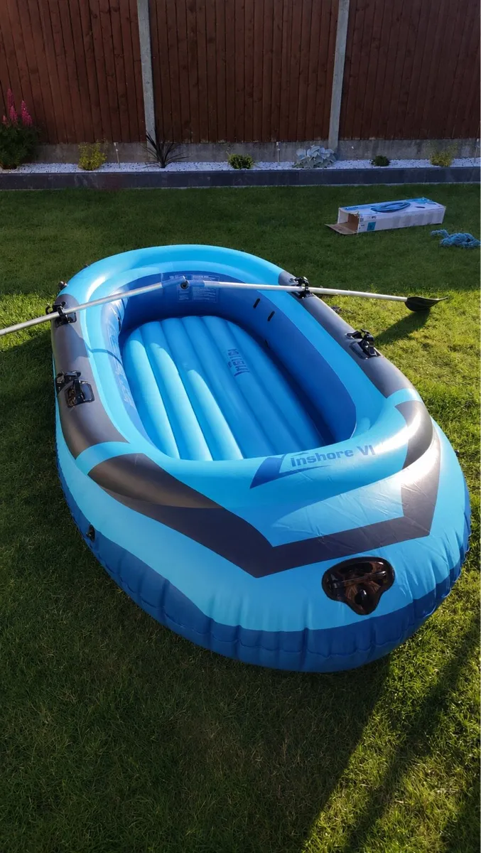 Inflatable boat