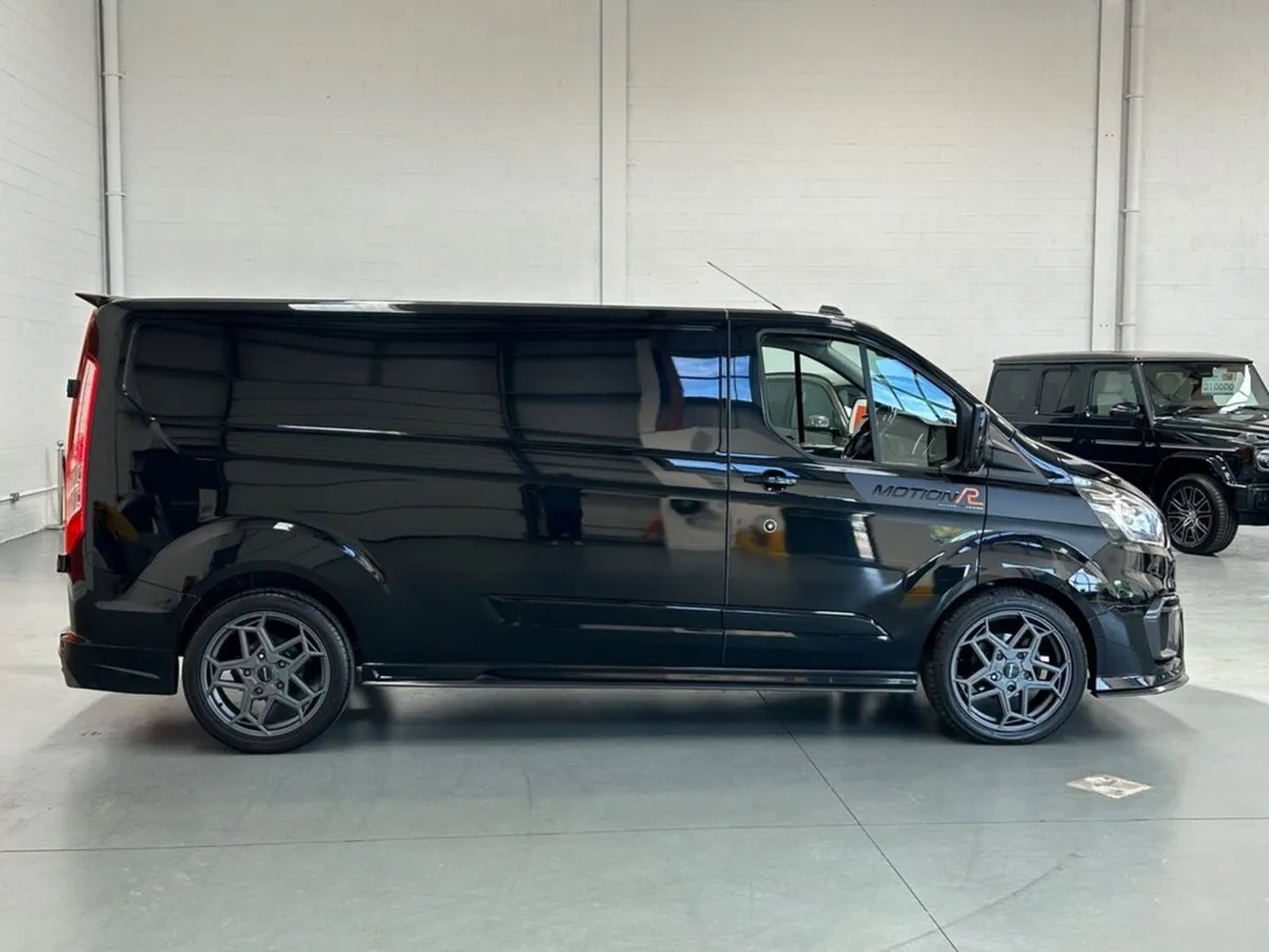 Ford Transit MOTION R BESPOKE Custom 320 AUTO - Image 2