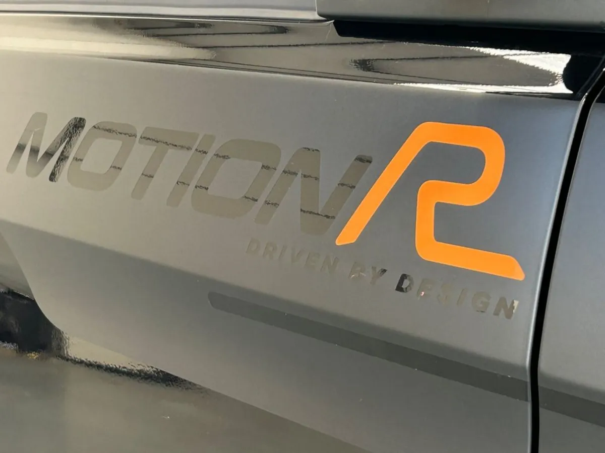 Ford Transit MOTION R BESPOKE Custom 320 AUTO - Image 3