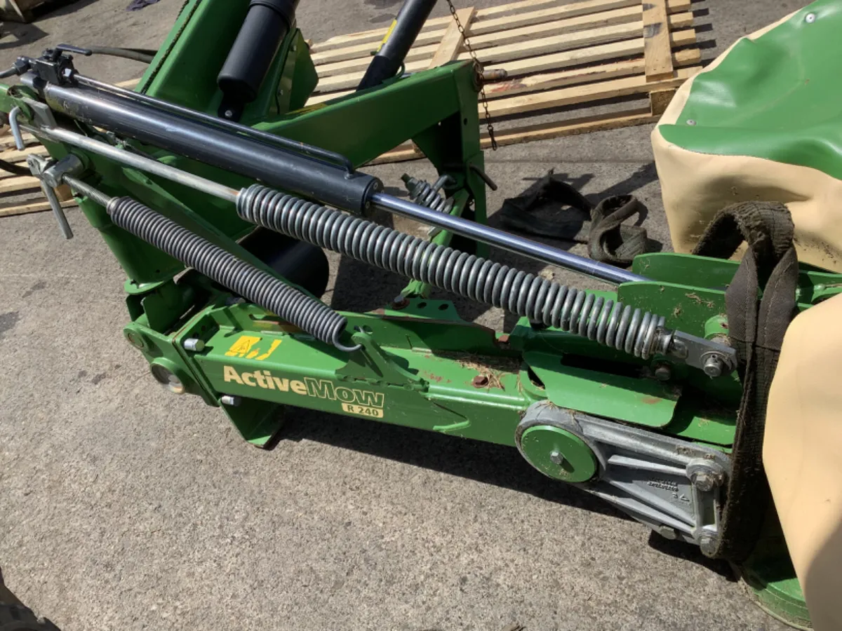 2021 Krone AMR240 eight ft. mower - Image 3