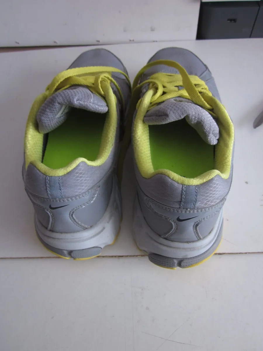 Womens Nike H20 Repel Air Citius +4 Shoes S5 - Image 2