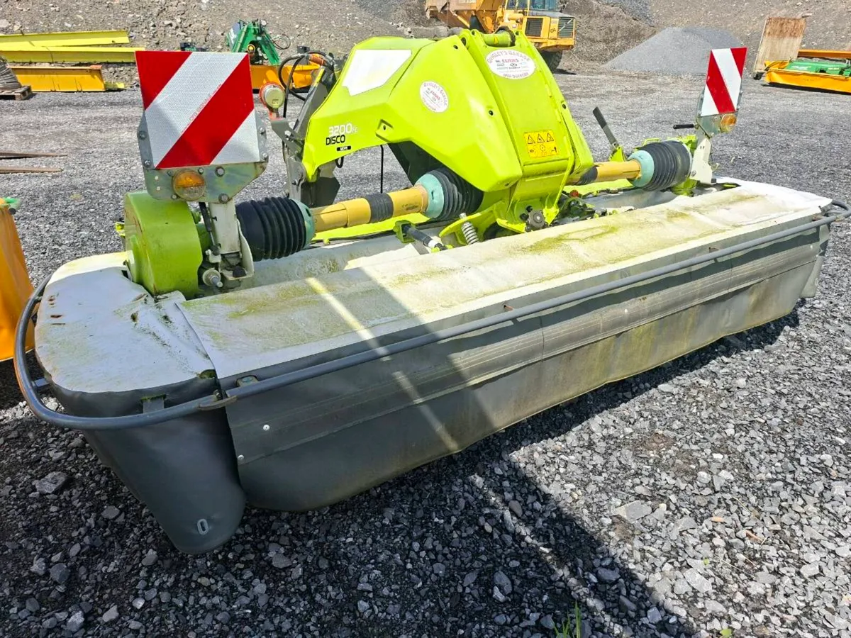 Claas Disco 3200 front mower - Image 3