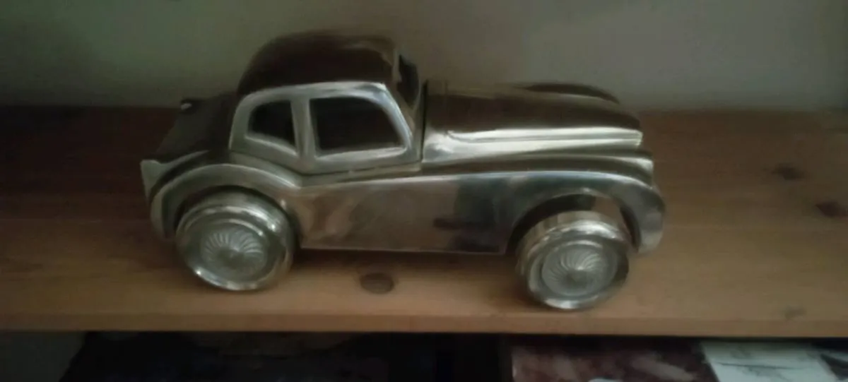 VINTAGE 10 INCH ART DECO CAST ALUMINIUM CAR. - Image 1