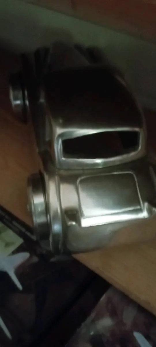 VINTAGE 10 INCH ART DECO CAST ALUMINIUM CAR. - Image 4