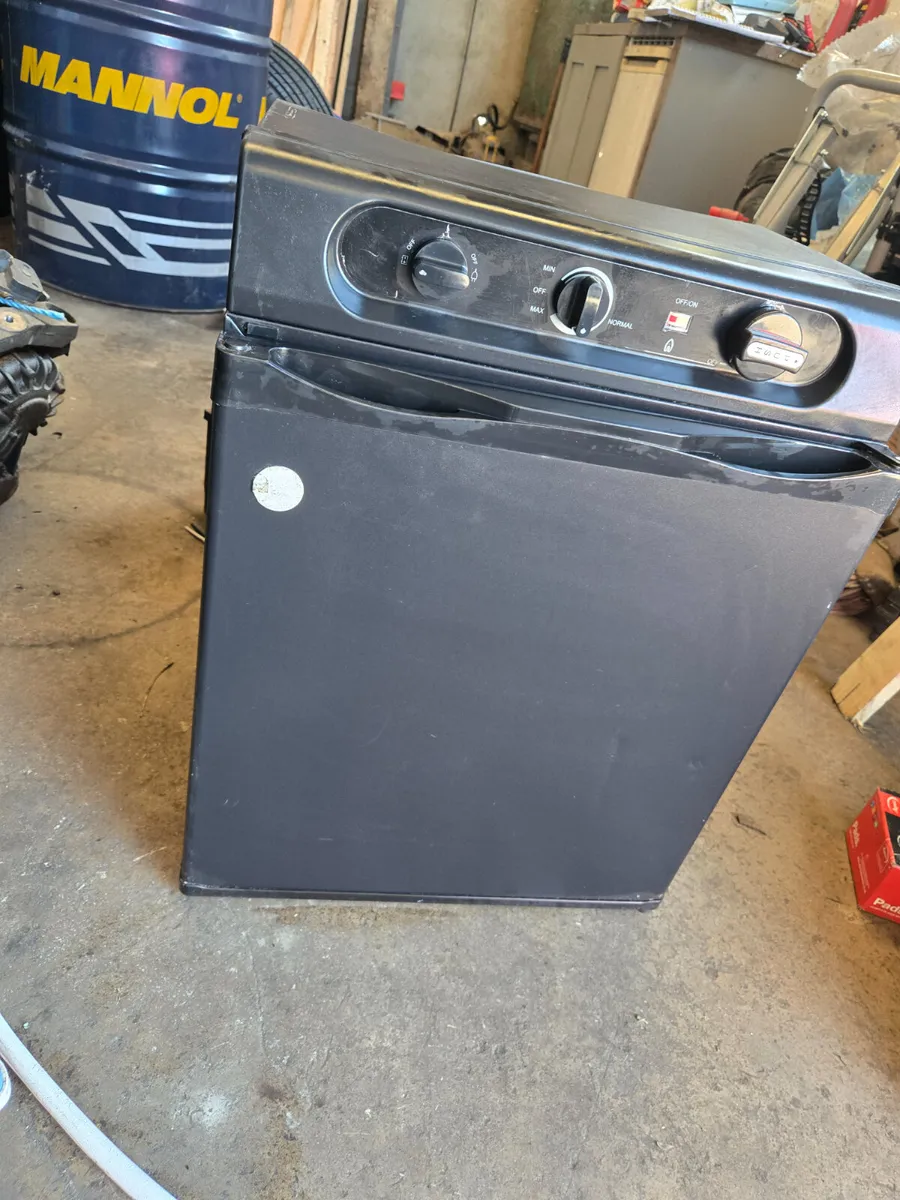 Campervan fridge - Image 1