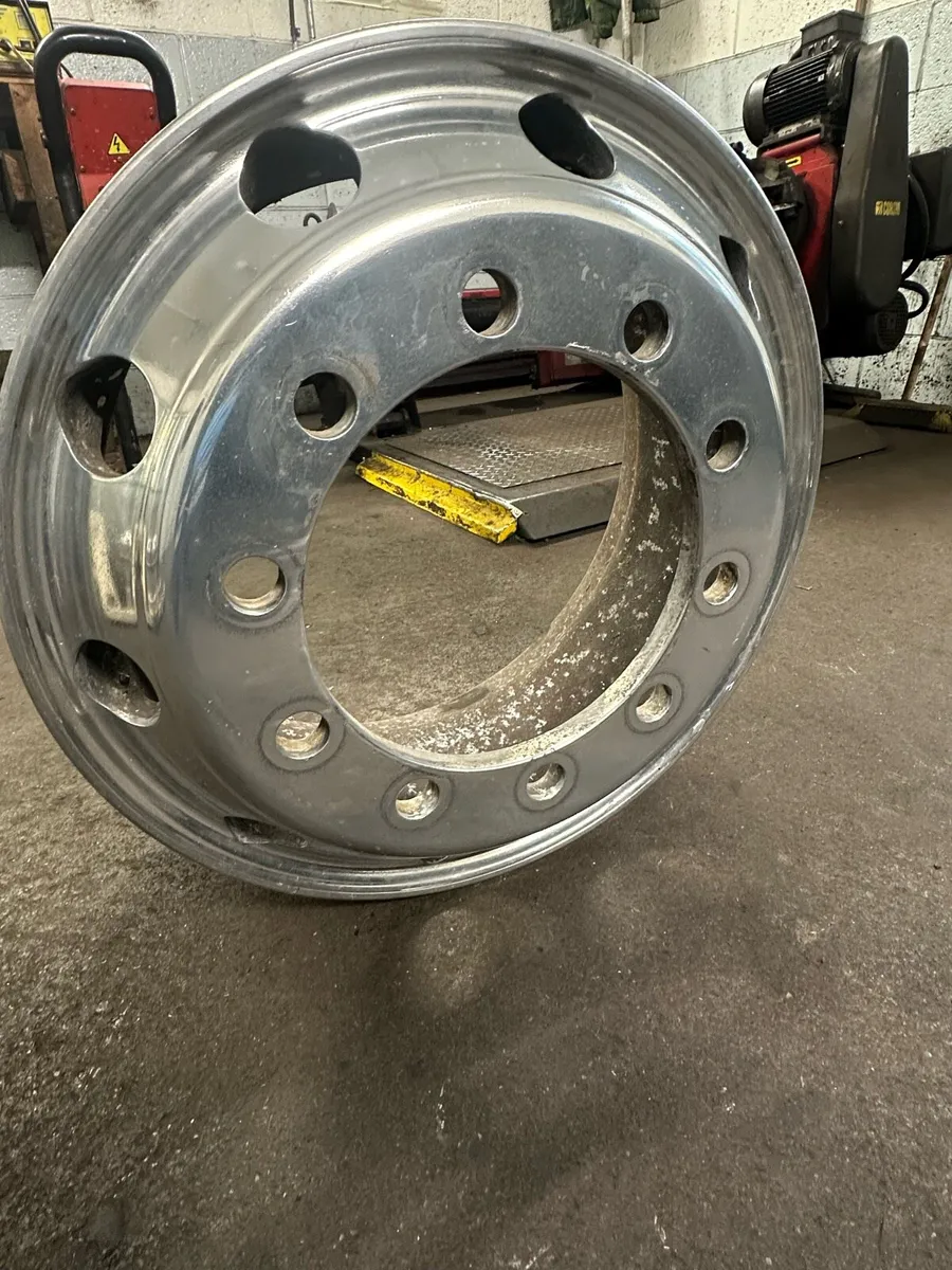 Alcoa wheels x2 - Image 1