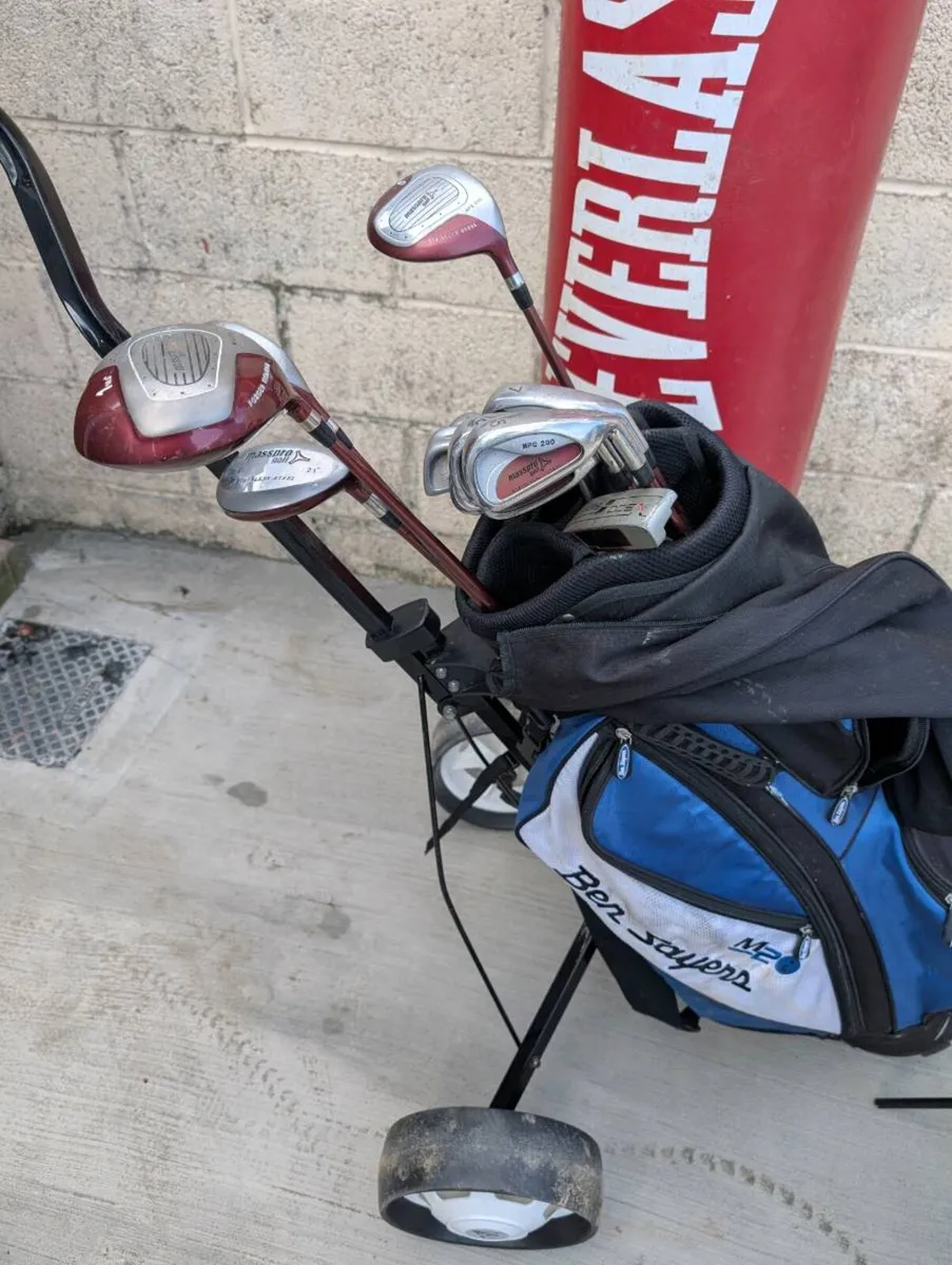 Adult set of Golf clubs & trolley - Image 4