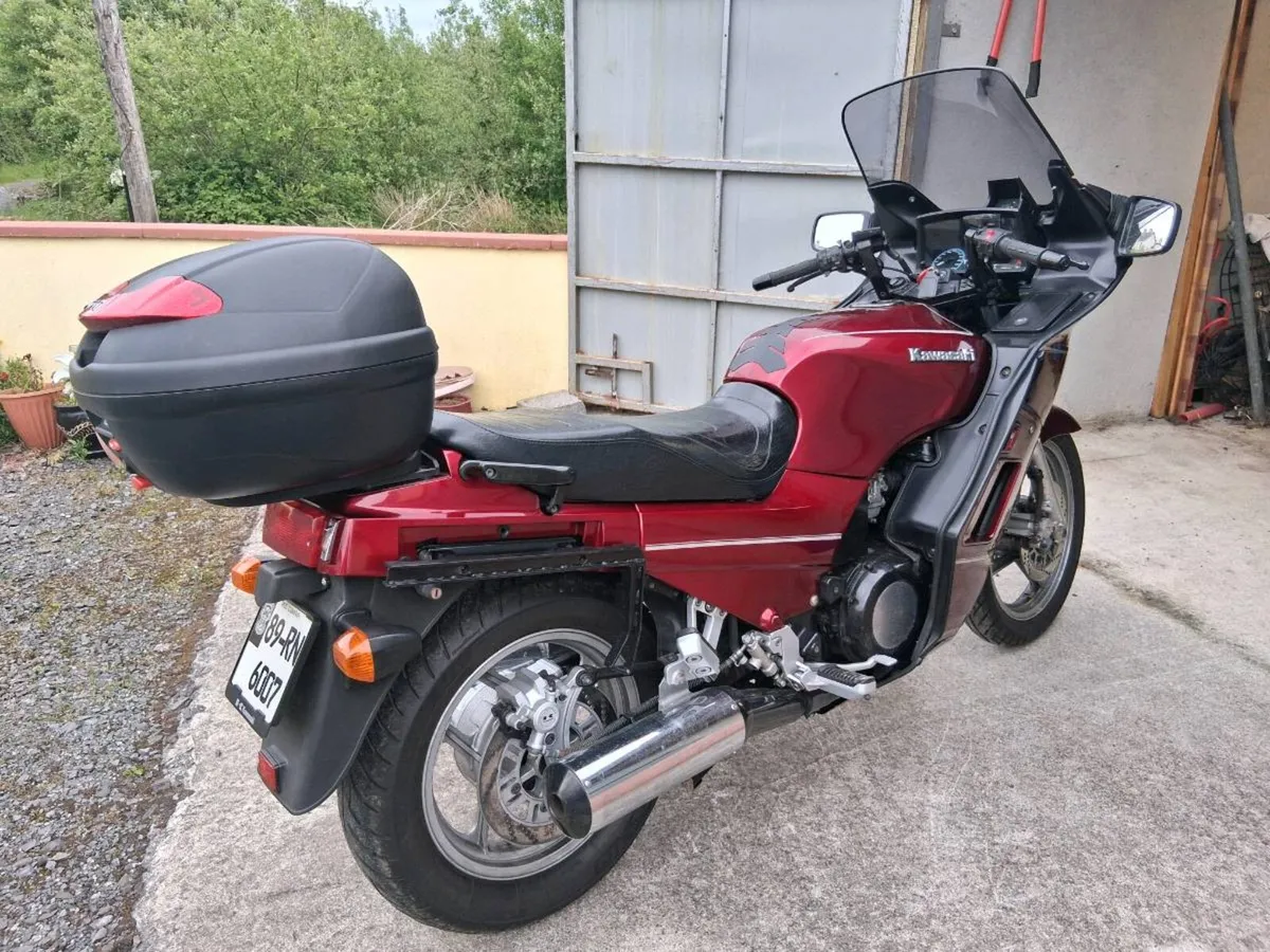 1989 Kawasaki GTR 1000 - Image 2