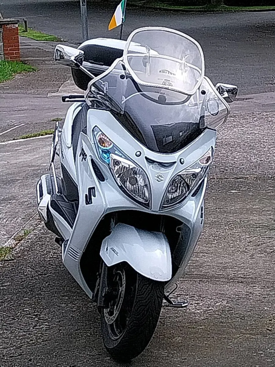 Suzuki burgman 400 2016 mint. - Image 1