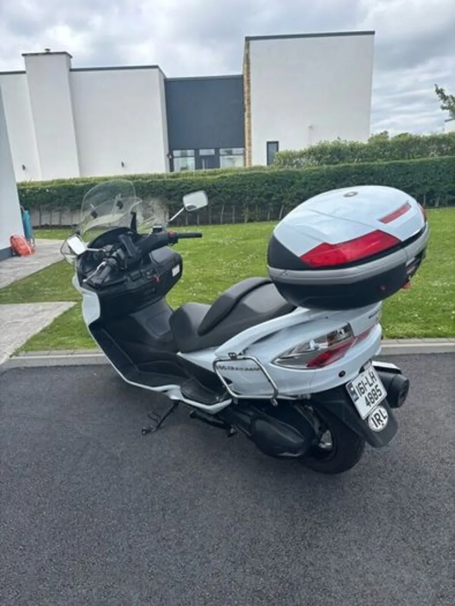 Suzuki burgman 400 2016 mint. - Image 2