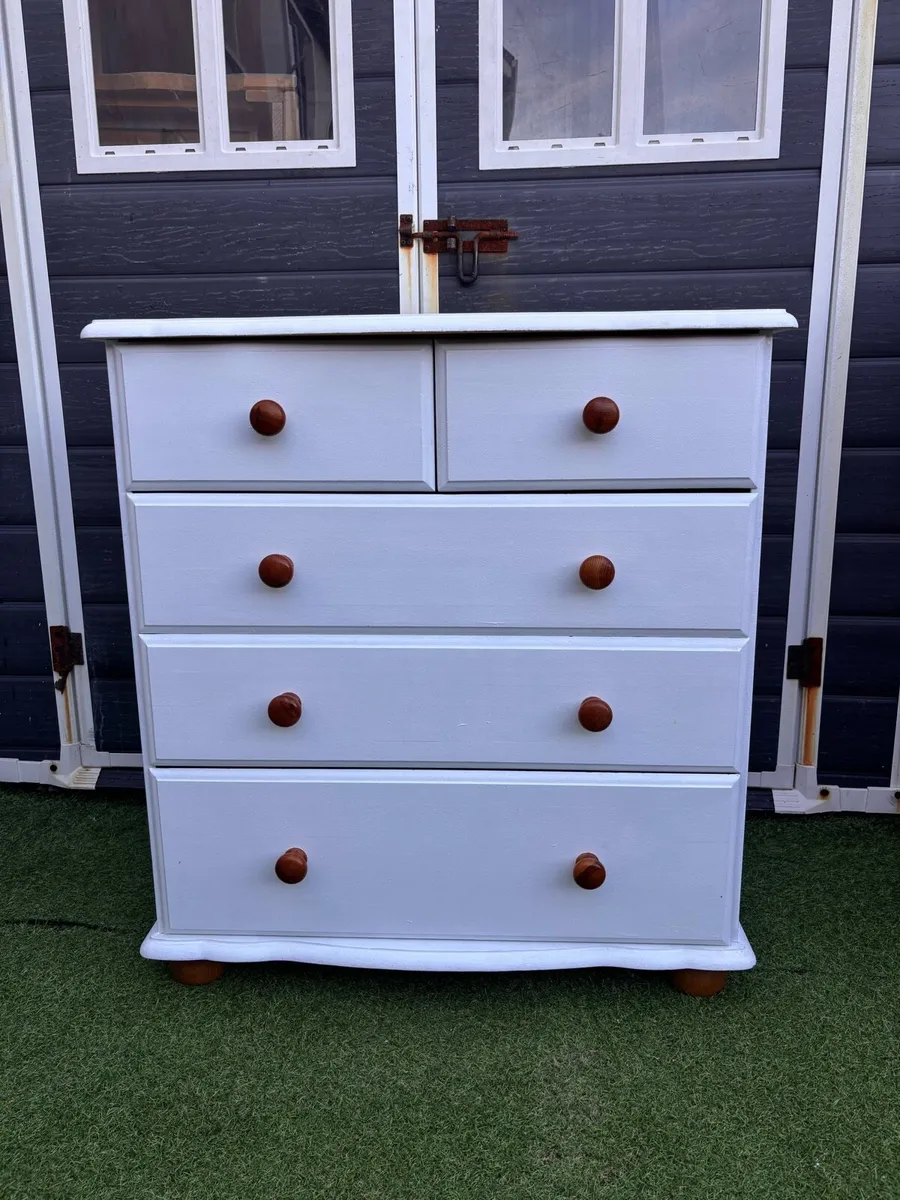 White chest of drawers - Image 2