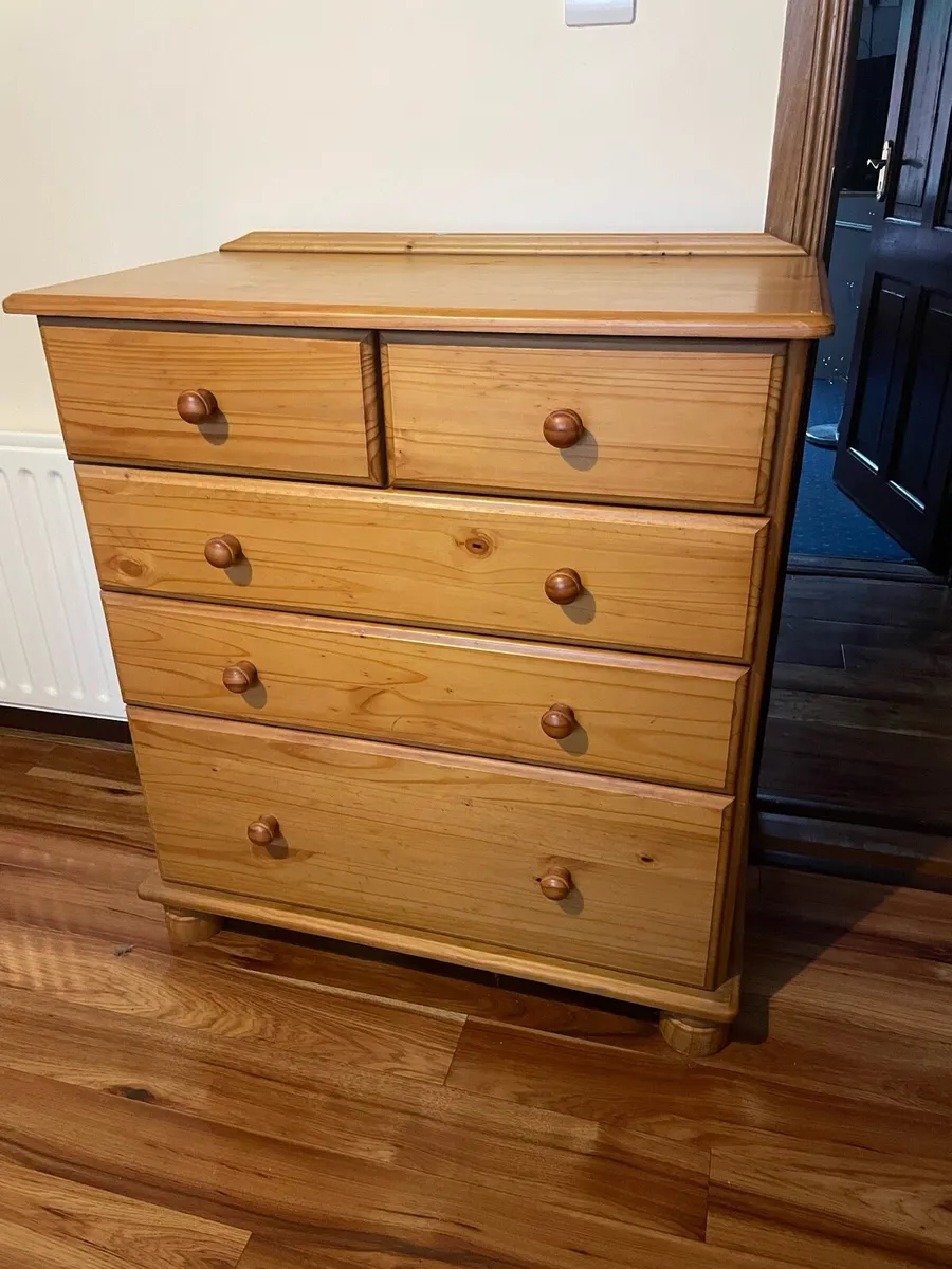 Wardrobe and Drawers set - Image 1