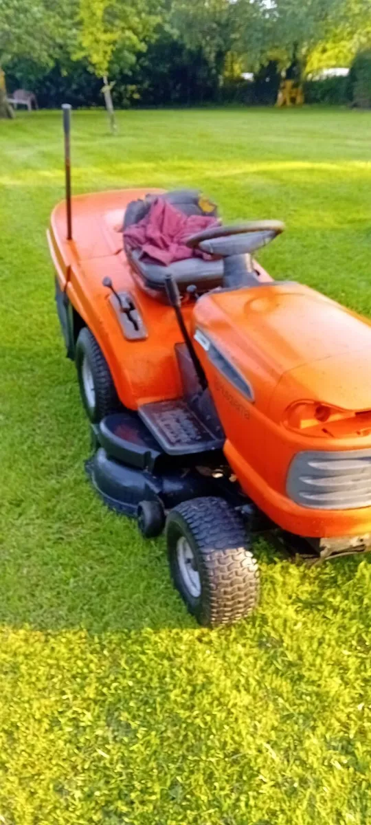 Ride on lawnmower - Image 2