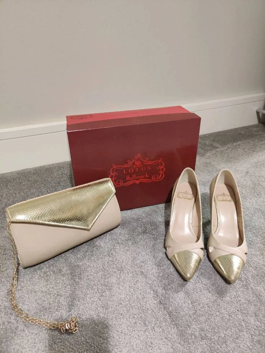 Matching shoes and bag - Image 1