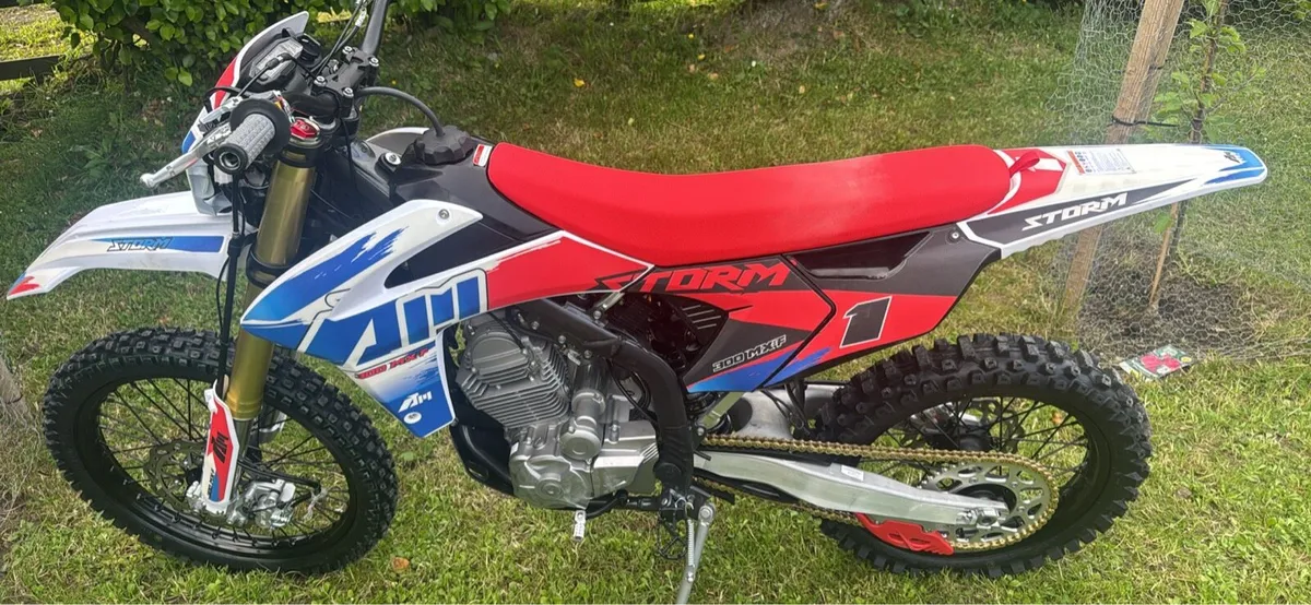 Motorbike - Image 1