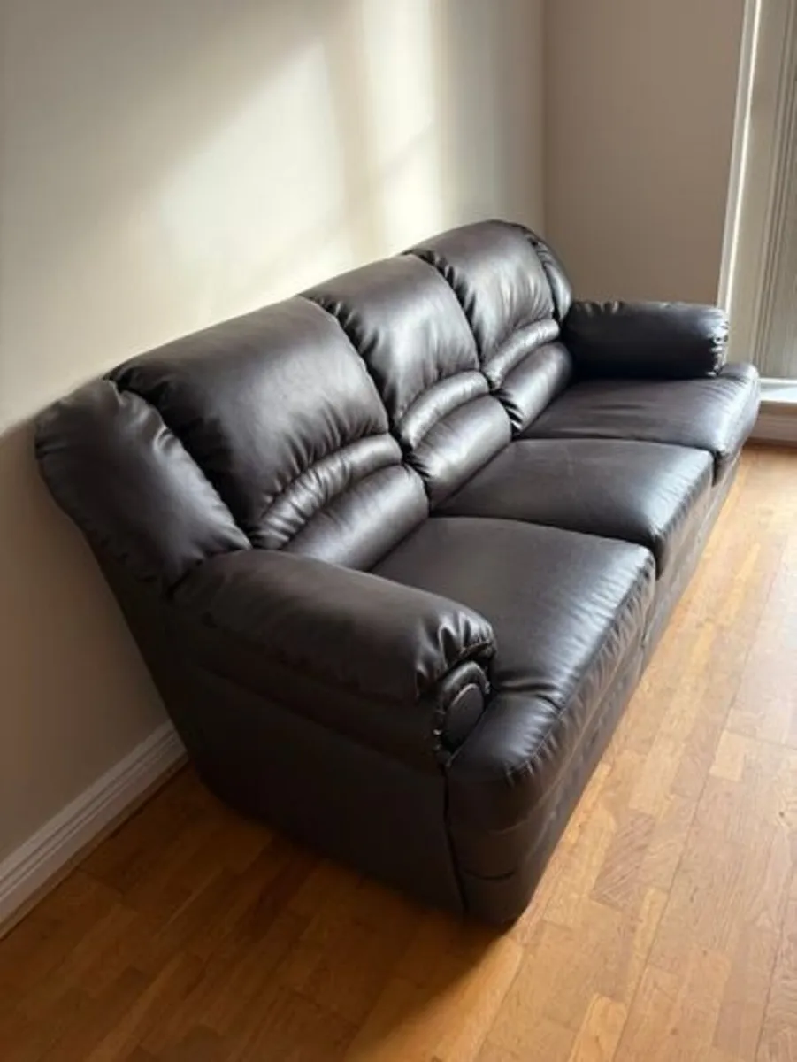 sofa - Image 2