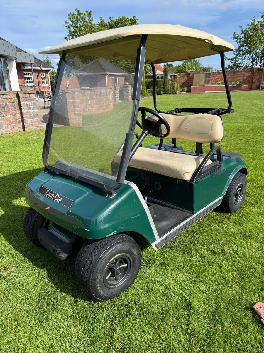 Club car golf buggy - Image 2