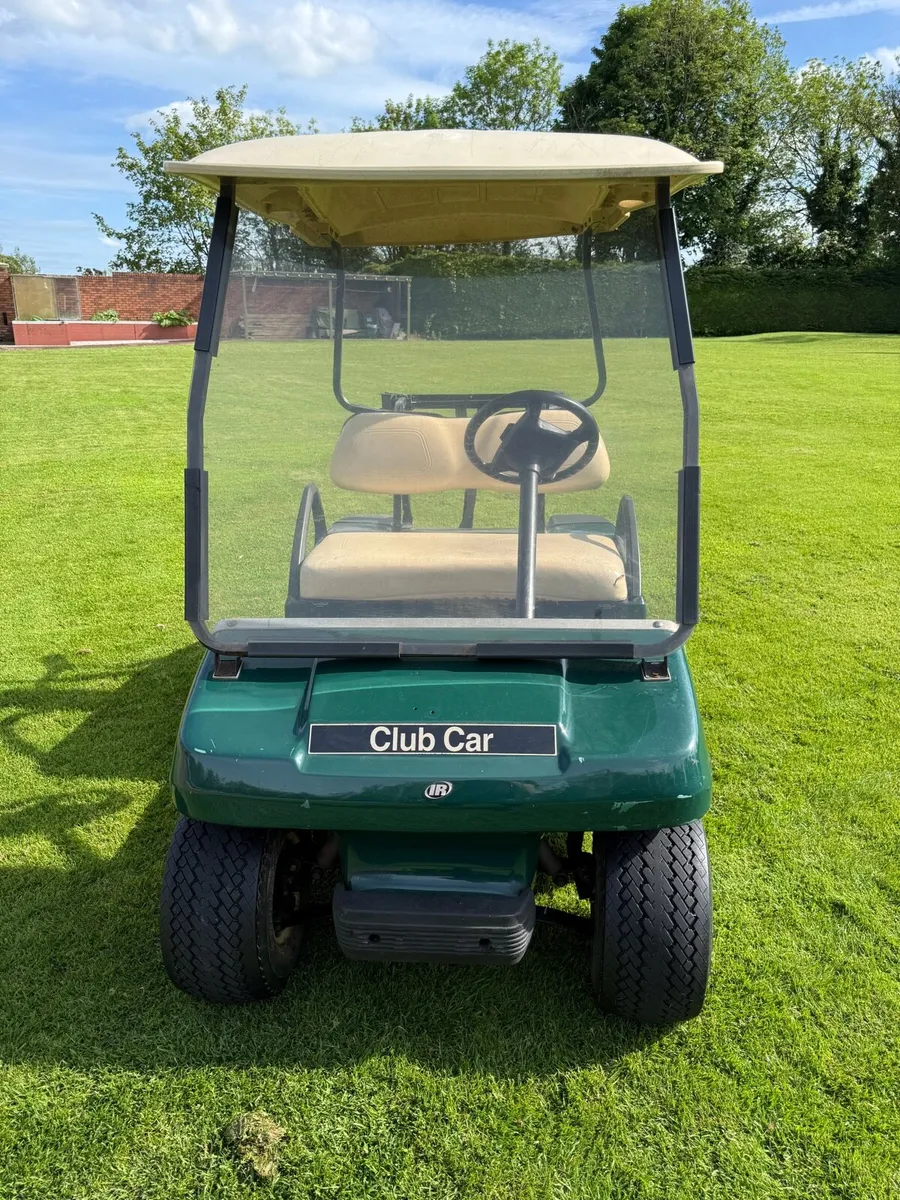 Club car golf buggy - Image 1