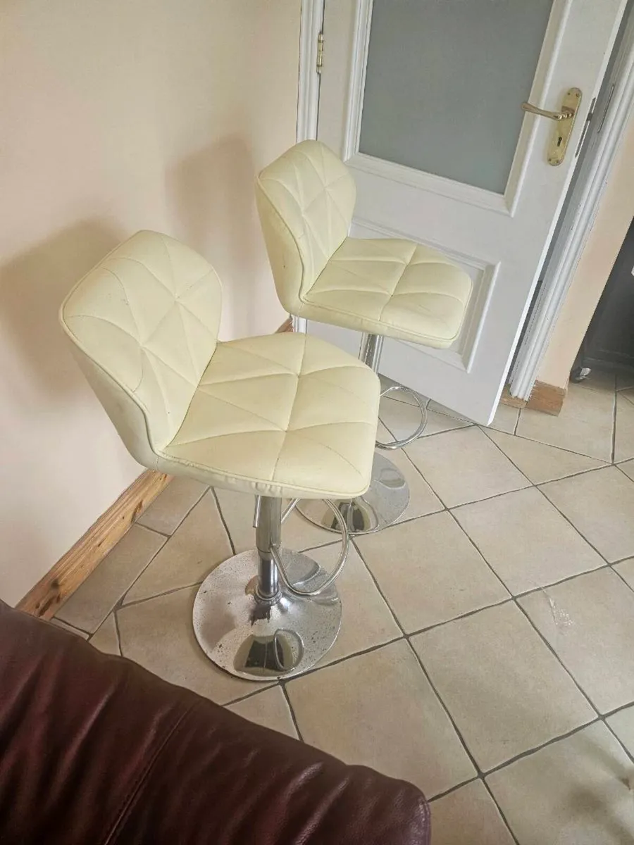 2 Bar Stools - Image 1
