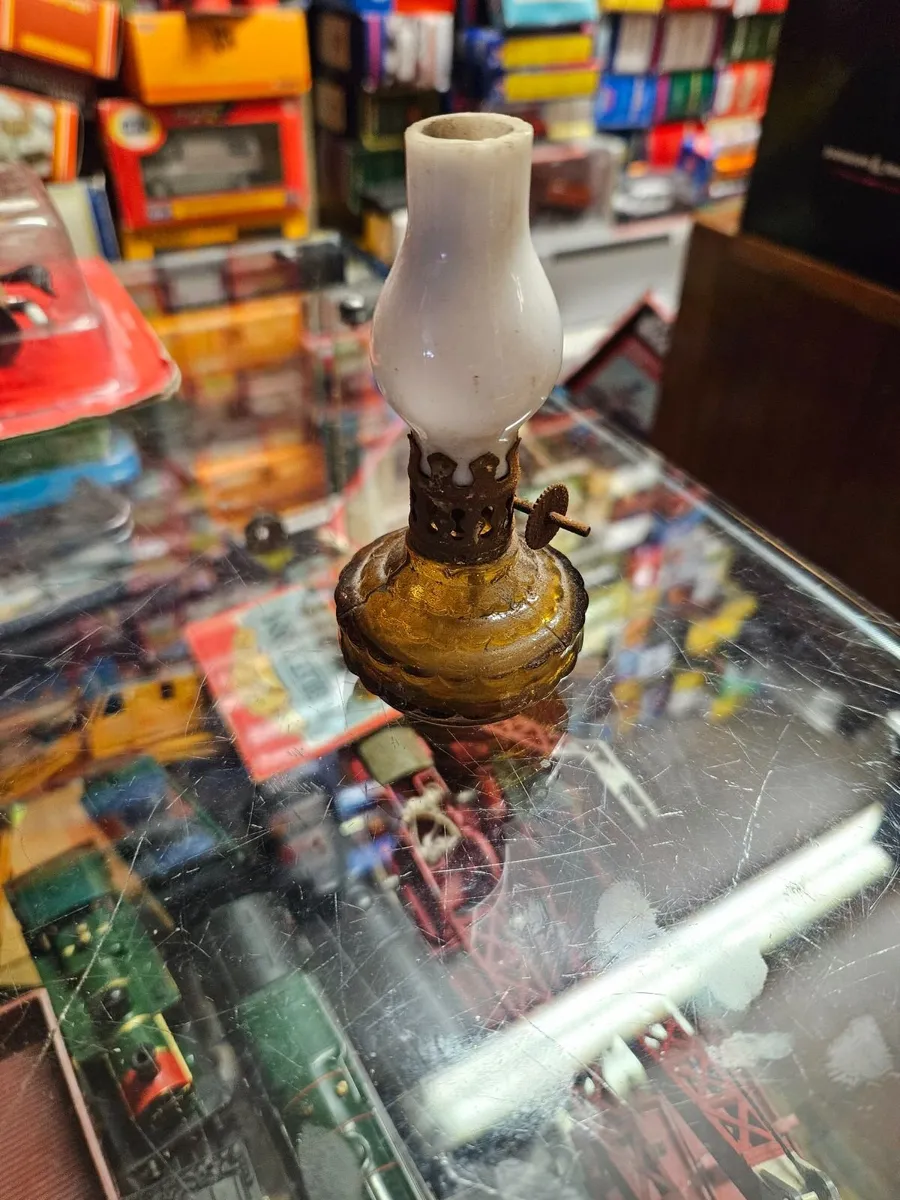 Vintage Miniature Oil Lamp - Image 3